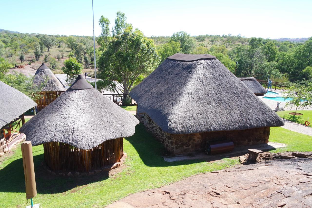 Thandabantu Game Lodge Roossenekal Экстерьер фото