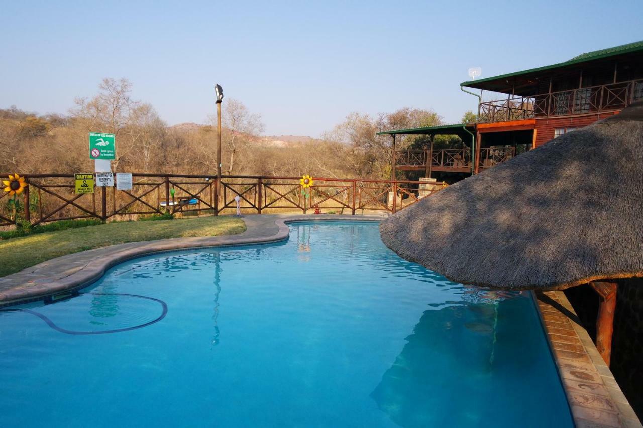 Thandabantu Game Lodge Roossenekal Экстерьер фото
